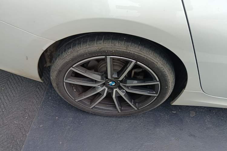 Used BMW 3 Series 2023 325Li M Sport Package Right Rear Wheel Hub