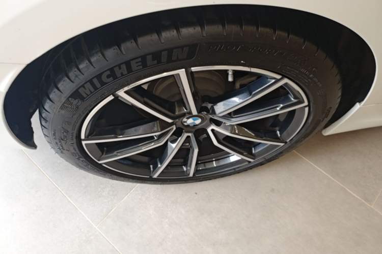 Used BMW 3 Series 2023 325Li M Sport Package Right Rear Wheel Hub