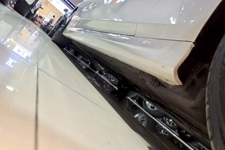 Used BMW 3 Series 2023 320Li M Sport Package Right Side Sill