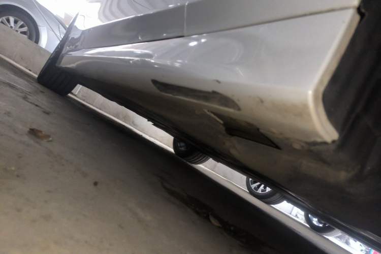 Used BMW 3 Series 2023 325Li M Sport Night Edition Package Right Side Sill