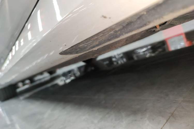 Used BMW 3 Series 2023 325Li M Sport Package Right Side Sill