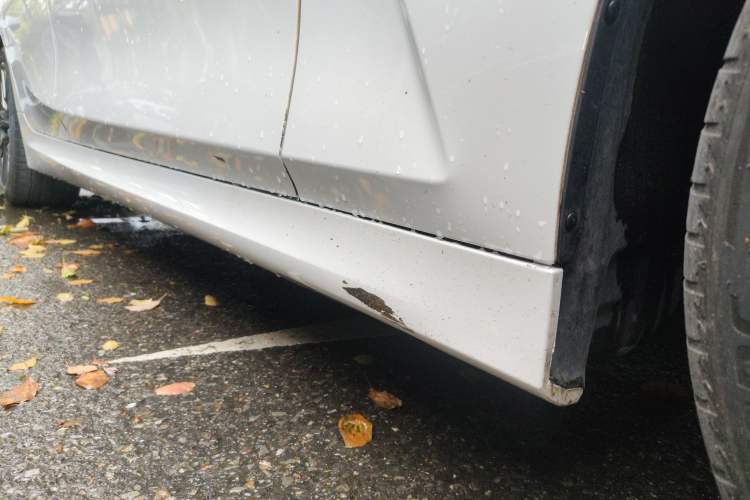 Used BMW 3 Series 2023 325i M Sport Night Edition Package Right Side Sill