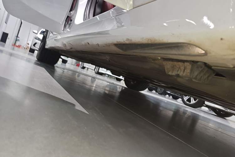 Used BMW 3 Series 2023 325i M Sport Package Right Side Sill