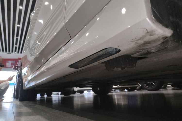 Used BMW 3 Series 2023 325Li M Sport Night Edition Package Right Side Sill