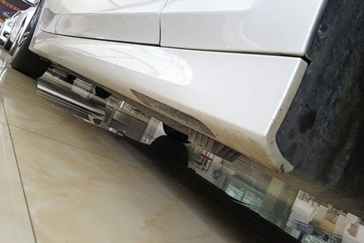 Used BMW 3 Series 2023 325Li M Sport Package Right Side Sill