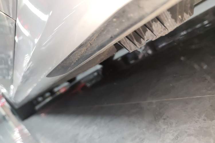 Used BMW 3 Series 2023 325Li M Sport Package Right Side Sill
