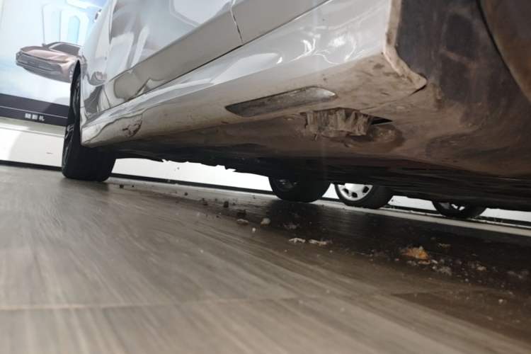 Used BMW 3 Series 2023 325i M Sport Package Right Side Sill