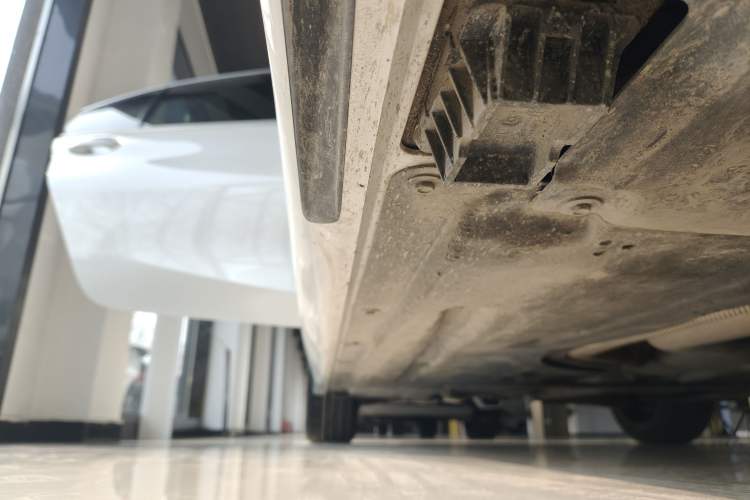 Used BMW 3 Series 2023 325Li M Sport Package Right Side Sill