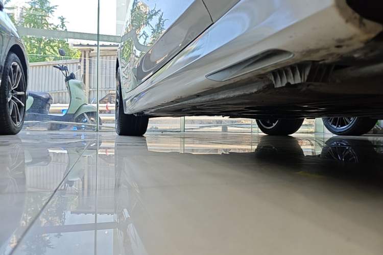 Used BMW 3 Series 2023 325Li M Sport Night Edition Package Right Side Sill