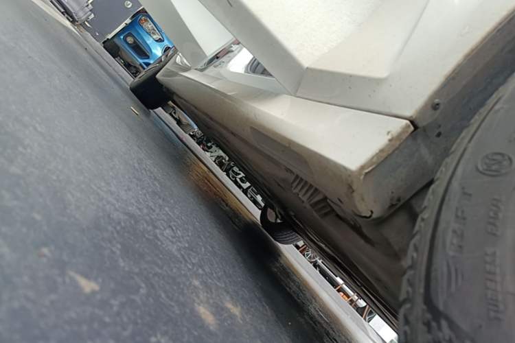 Used BMW 3 Series 2023 325Li M Sport Package Right Side Sill