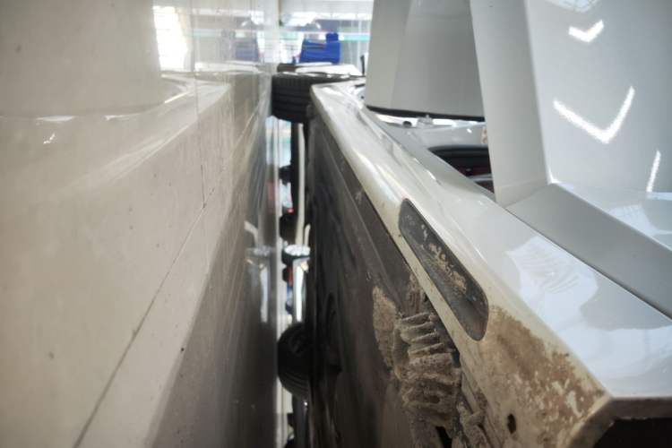 Used BMW 3 Series 2023 325Li M Sport Package Right Side Sill