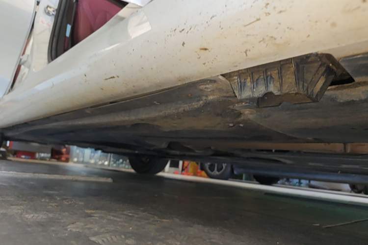 Used BMW 3 Series 2023 320Li M Sport Package Right Side Sill