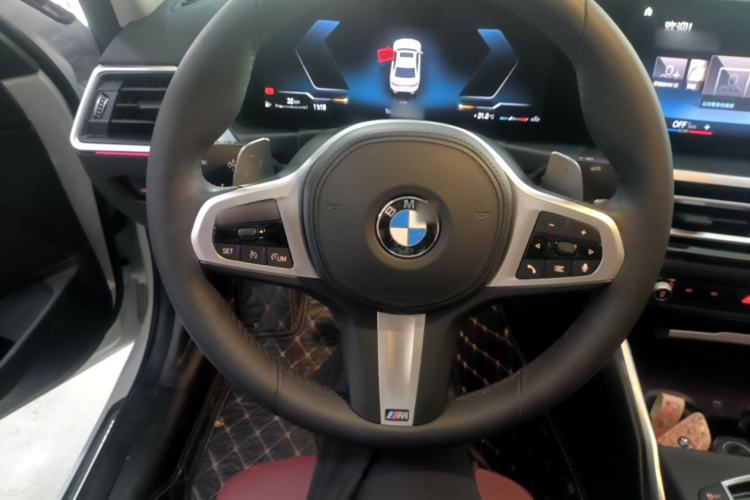 Used BMW 3 Series 2023 325i M Sport Package Steering Wheel