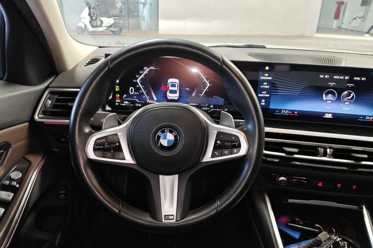 Used BMW 3 Series 2023 325Li M Sport Package Steering Wheel