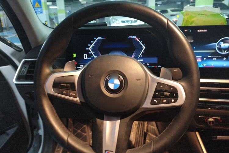 Used BMW 3 Series 2023 325i M Sport Package Steering Wheel