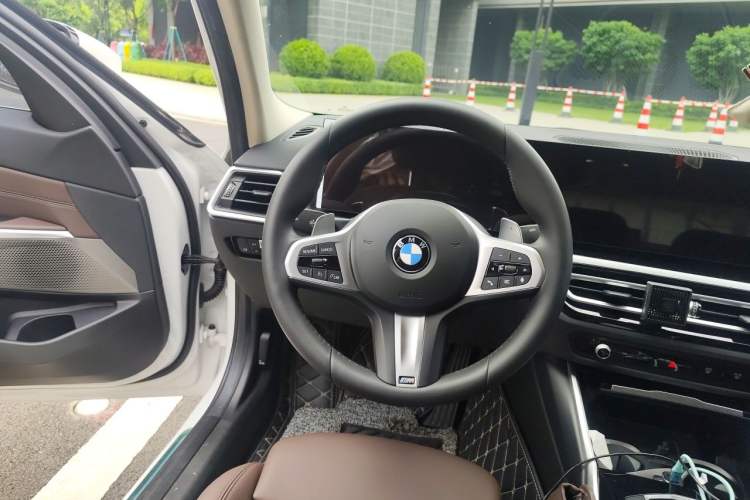 Used BMW 3 Series 2023 320Li M Sport Package Steering Wheel