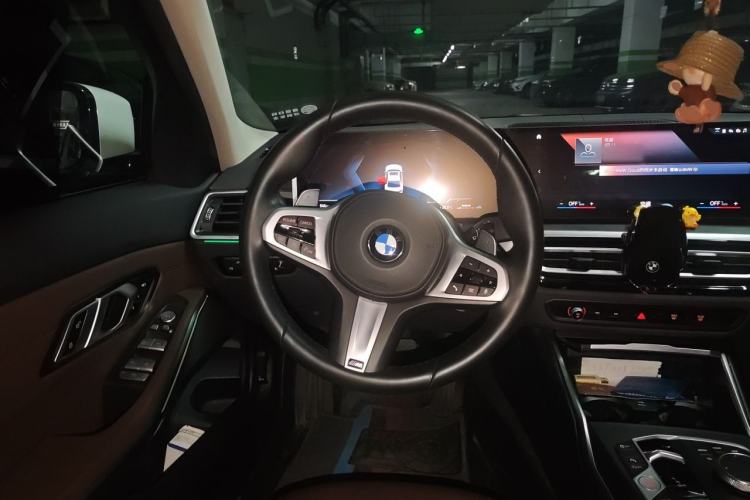 Used BMW 3 Series 2023 325i M Sport Package Steering Wheel