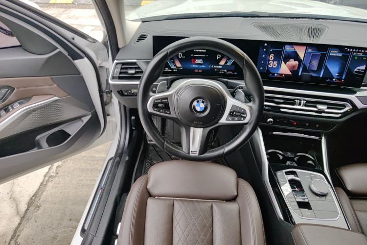 Used BMW 3 Series 2023 320Li M Sport Package Steering Wheel