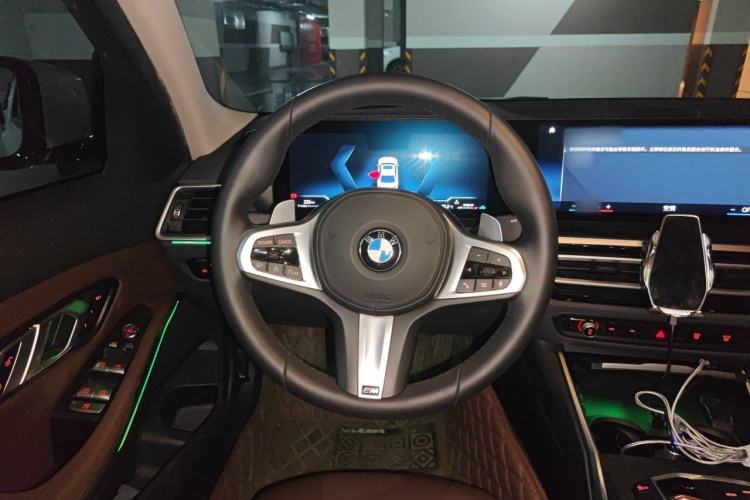 Used BMW 3 Series 2023 325i M Sport Package Steering Wheel
