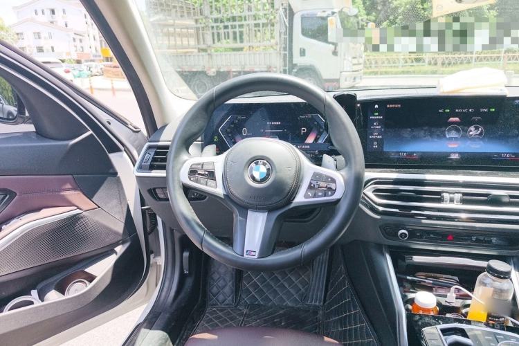 Used BMW 3 Series 2023 320Li M Sport Package Steering Wheel