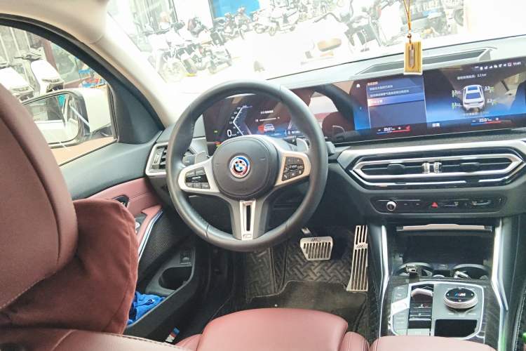 Used BMW 3 Series 2023 325Li M Sport Package Steering Wheel