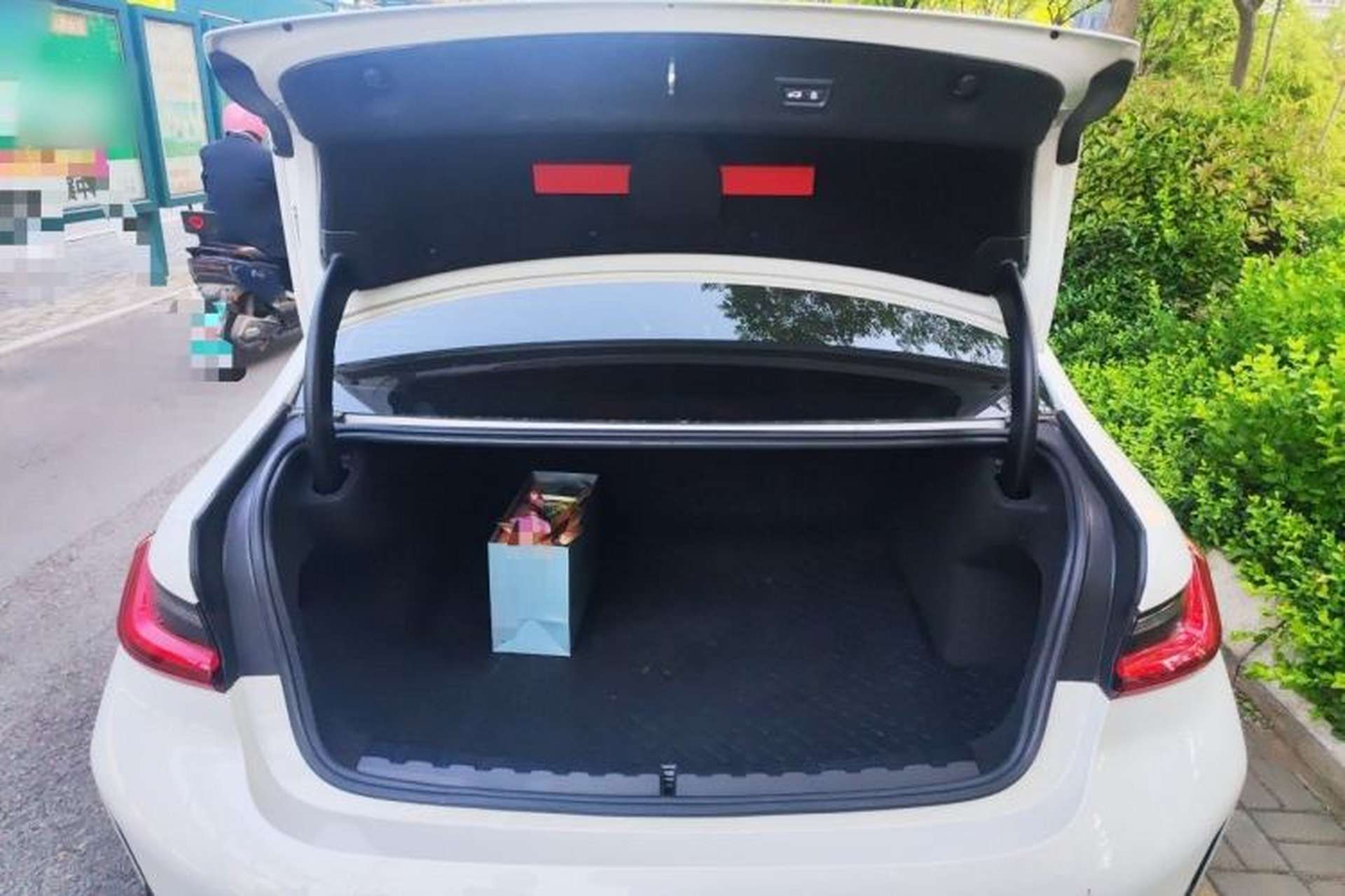 Used BMW 3 Series 2023 325Li M Sport Package Trunk