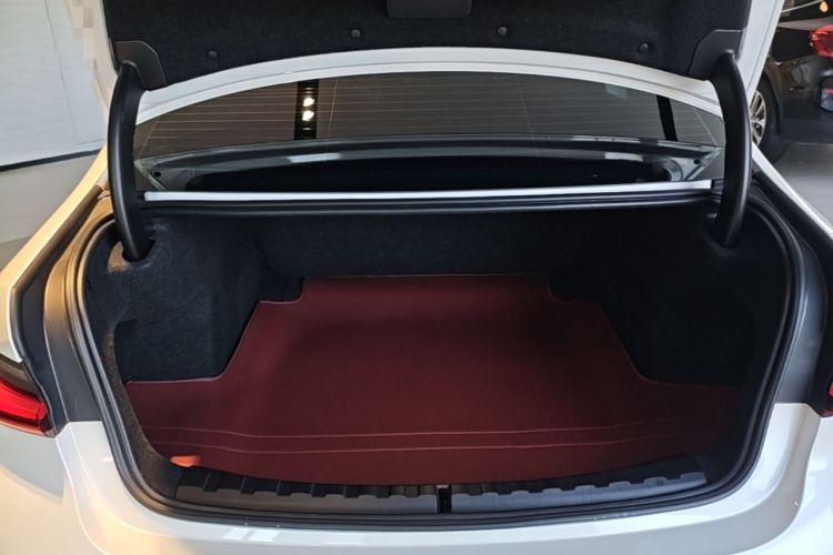 Used BMW 3 Series 2023 320Li M Sport Package Trunk