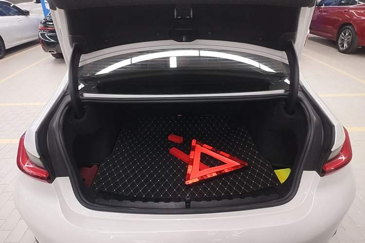 Used BMW 3 Series 2023 325Li M Sport Night Edition Package Trunk