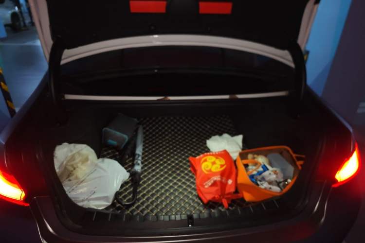 Used BMW 3 Series 2023 325Li M Sport Night Edition Package Trunk