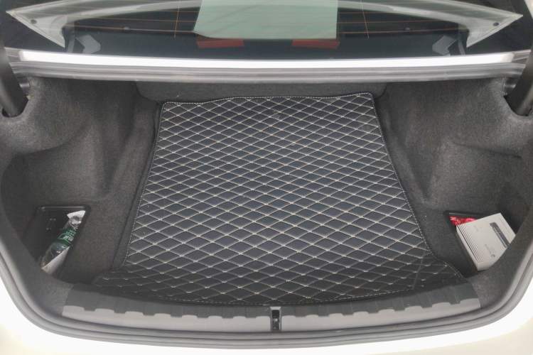 Used BMW 3 Series 2023 325Li M Sport Night Edition Package Trunk