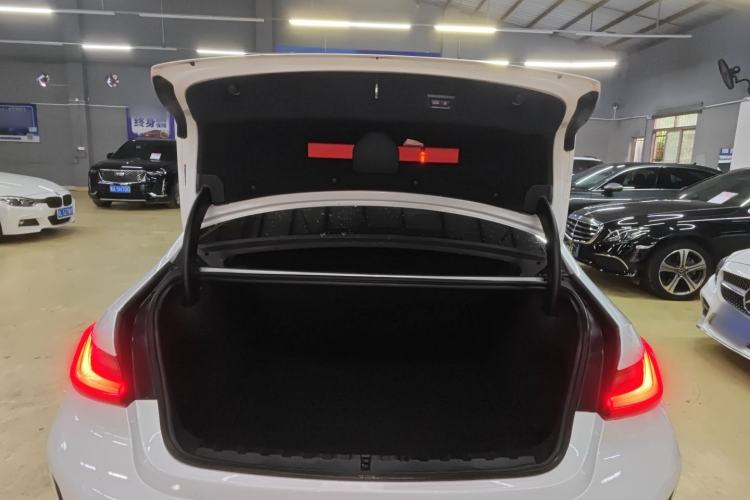 Used BMW 3 Series 2023 325Li M Sport Night Edition Package Trunk