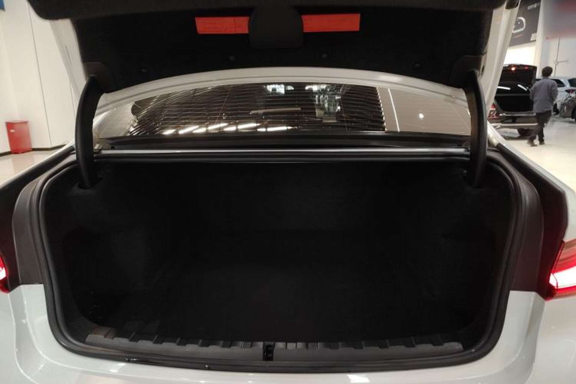 Used BMW 3 Series 2023 325Li M Sport Night Edition Package Trunk