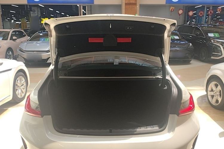 Used BMW 3 Series 2023 325Li M Sport Night Edition Package Trunk