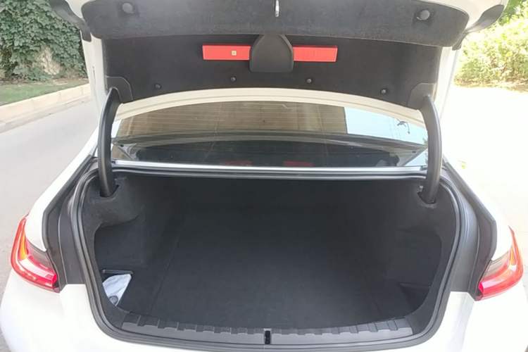 Used BMW 3 Series 2023 320Li M Sport Package Trunk