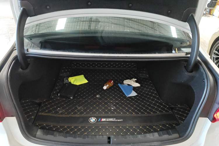Used BMW 3 Series 2023 325Li M Sport Package Trunk
