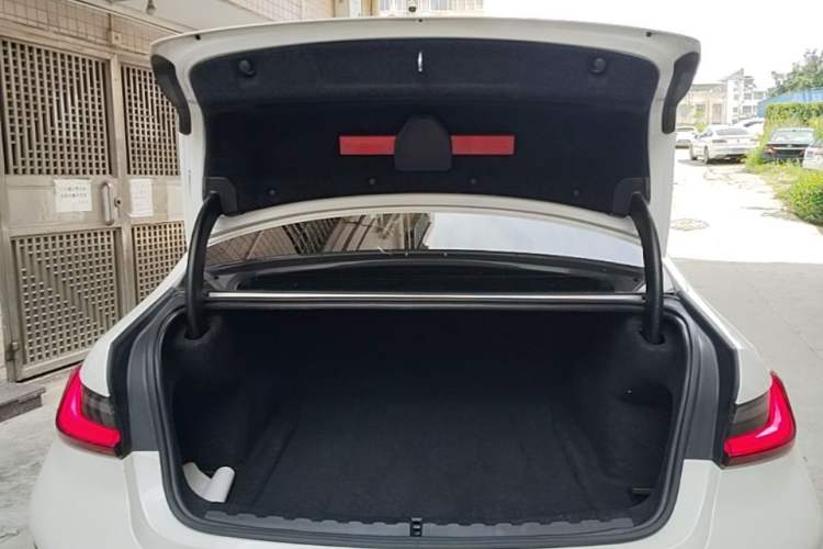 Used BMW 3 Series 2023 320Li M Sport Package Trunk
