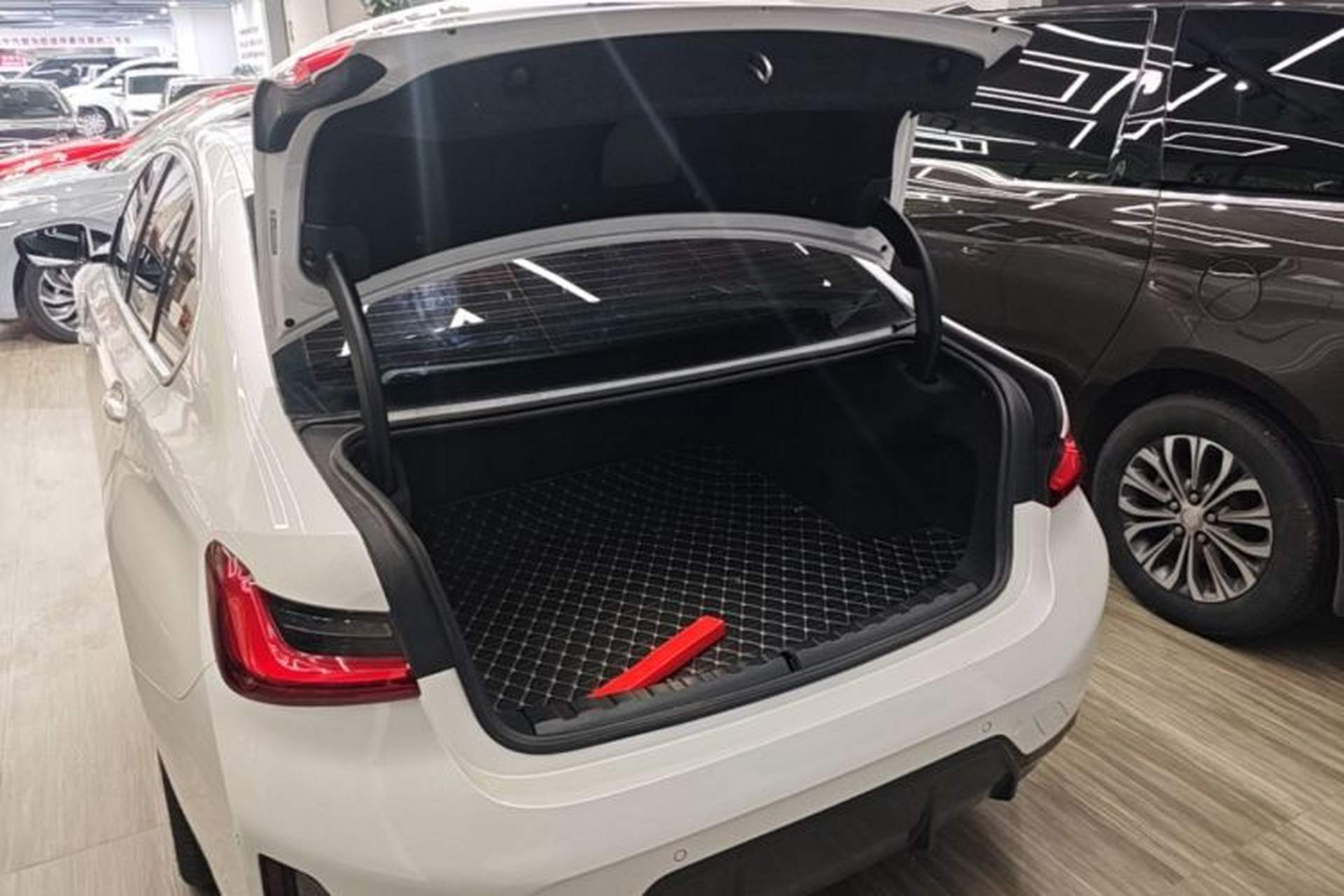 Used BMW 3 Series 2023 325i M Sport Package Trunk