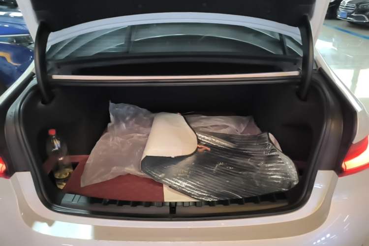 Used BMW 3 Series 2023 325Li M Sport Package Trunk