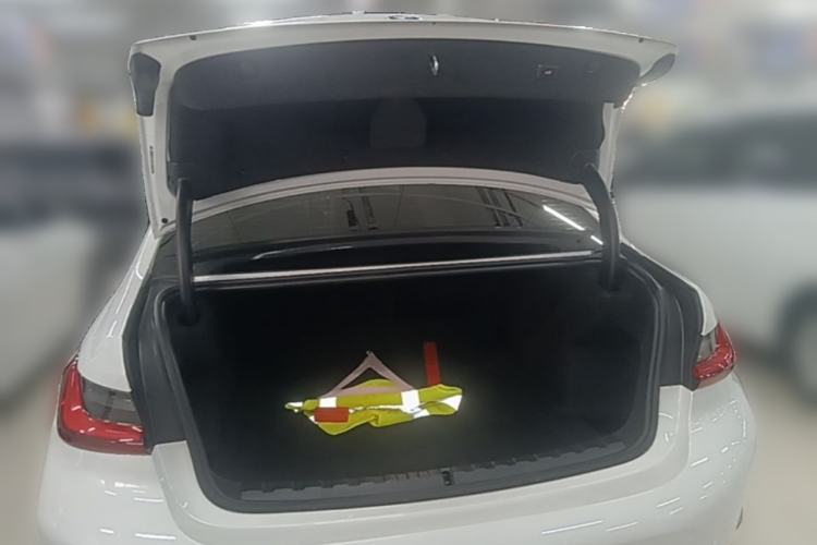 Used BMW 3 Series 2023 320Li M Sport Package Trunk