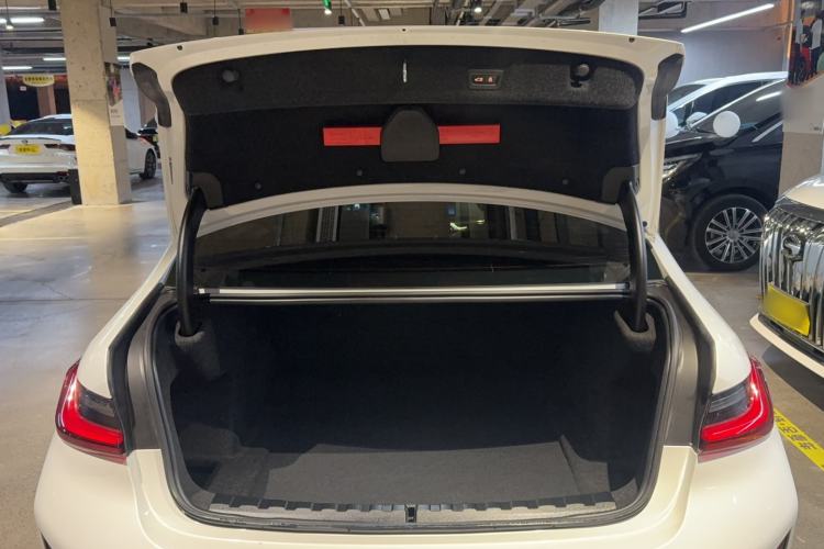 Used BMW 3 Series 2023 325Li M Sport Package Trunk