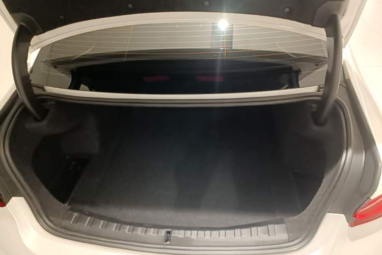 Used BMW 3 Series 2023 325i M Sport Night Edition Package Trunk