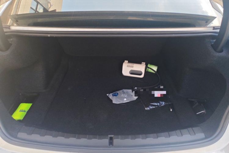 Used BMW 3 Series 2023 325Li M Sport Package Trunk