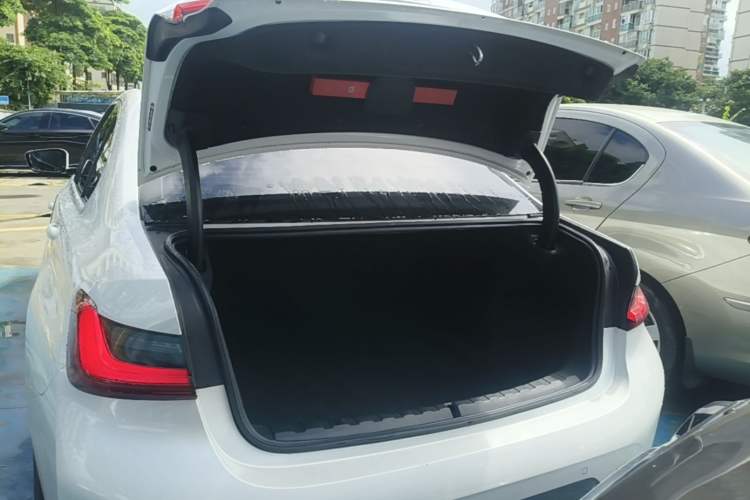 Used BMW 3 Series 2023 320Li M Sport Package Trunk
