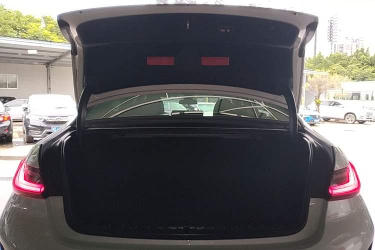Used BMW 3 Series 2023 325Li M Sport Package Trunk