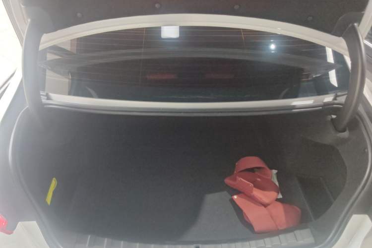 Used BMW 3 Series 2023 320Li M Sport Package Trunk