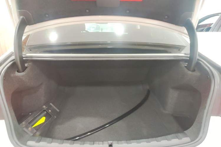 Used BMW 3 Series 2023 325i M Sport Night Edition Package Trunk