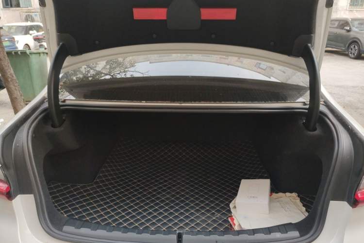 Used BMW 3 Series 2023 320Li M Sport Package Trunk