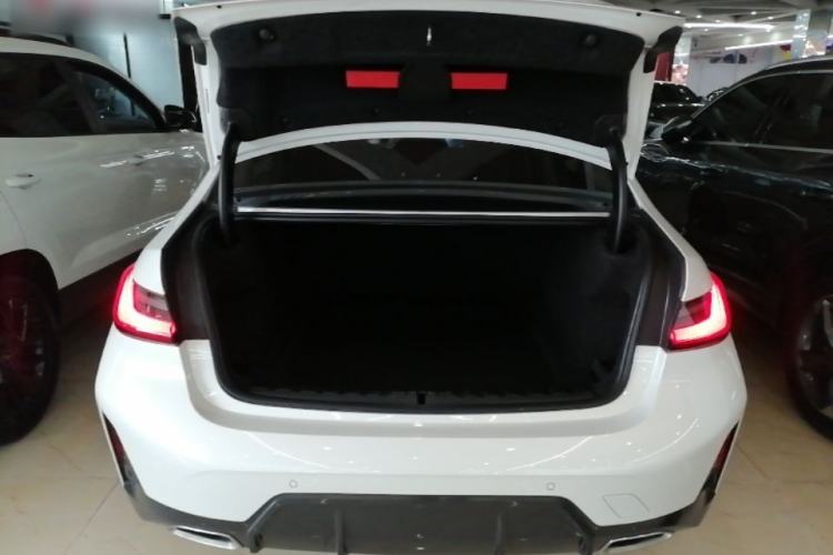 Used BMW 3 Series 2023 320Li M Sport Package Trunk
