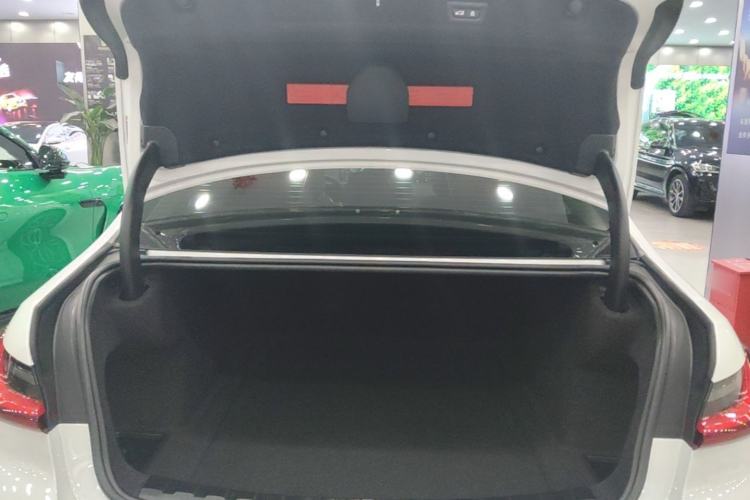 Used BMW 3 Series 2023 325Li M Sport Package Trunk
