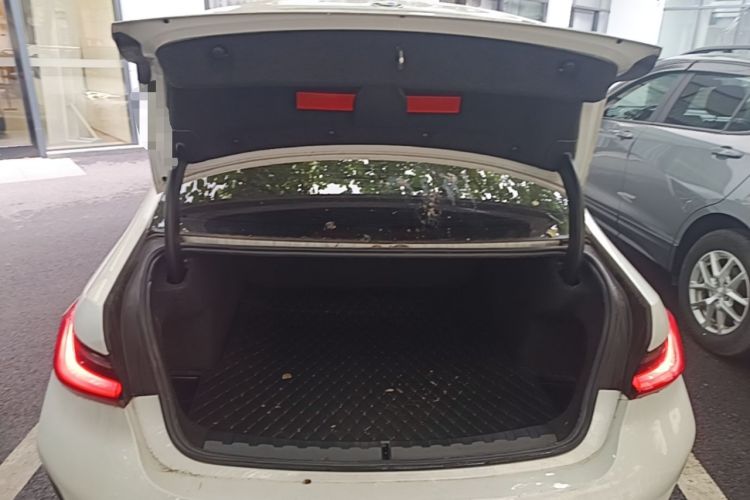Used BMW 3 Series 2023 320Li M Sport Package Trunk